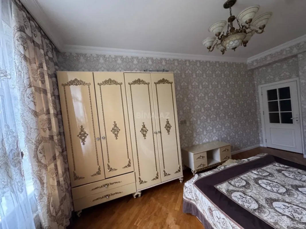 Kirayə verilir 3 otaqlı mənzil 125 m²