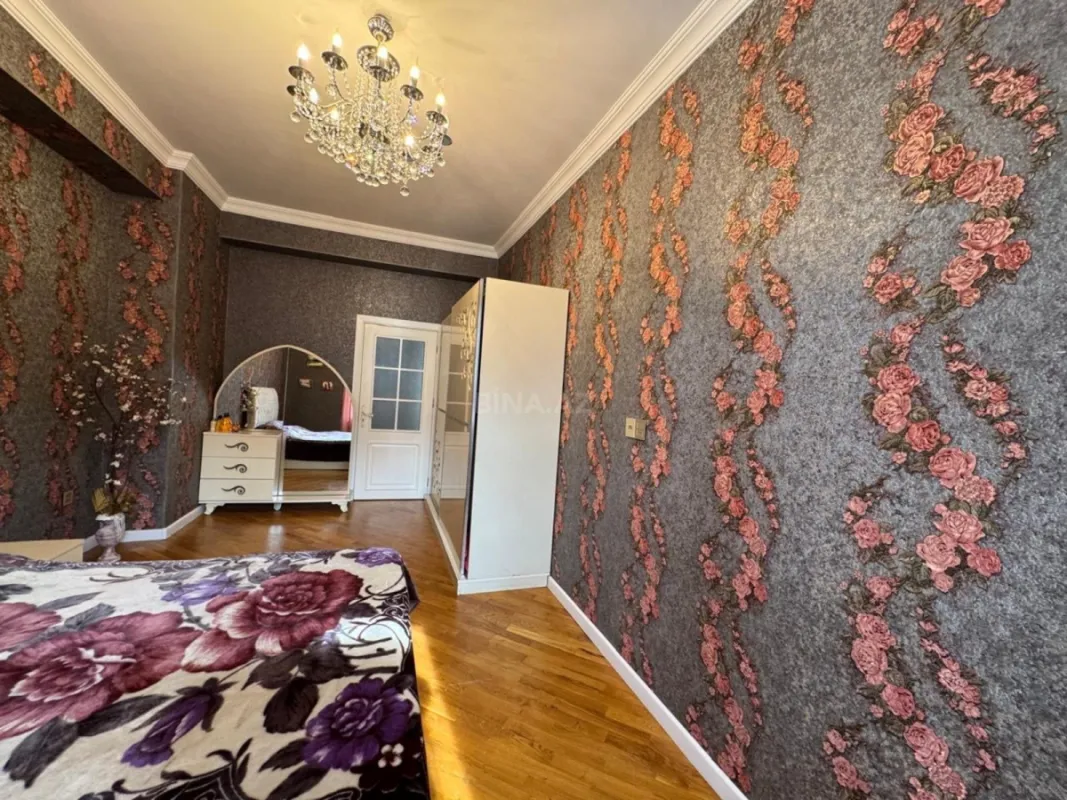 Kirayə verilir 3 otaqlı mənzil 125 m²