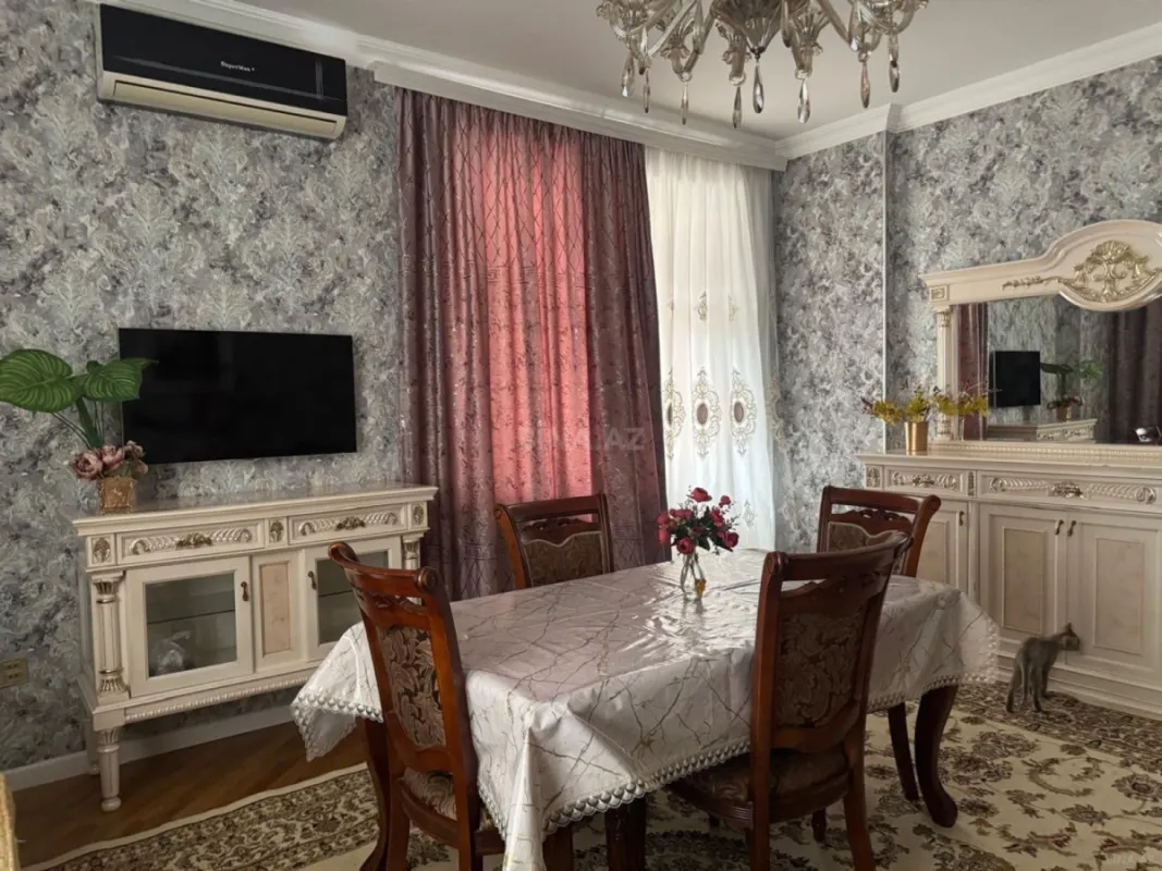 Kirayə verilir 3 otaqlı mənzil 125 m²