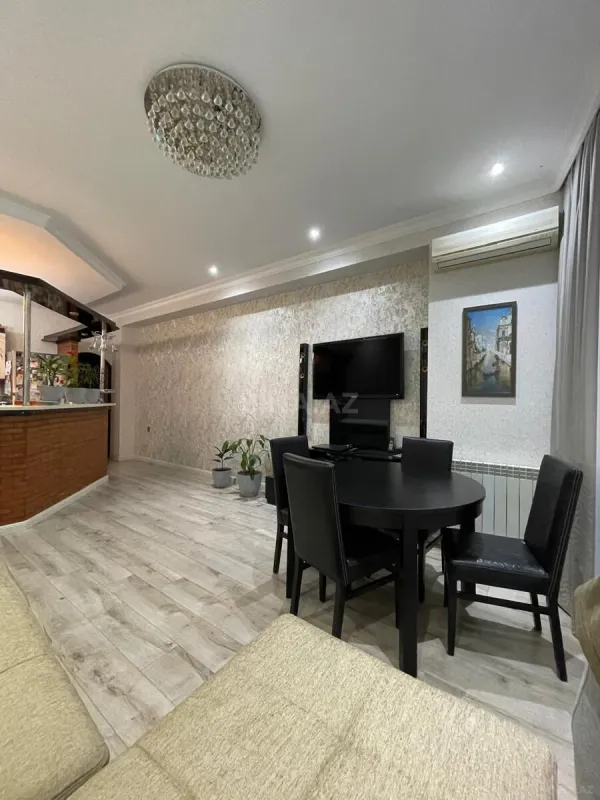 Satılır 2 otaqlı mənzil 69 m²