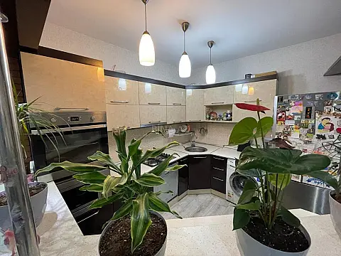 Satılır 2 otaqlı mənzil 69 m²