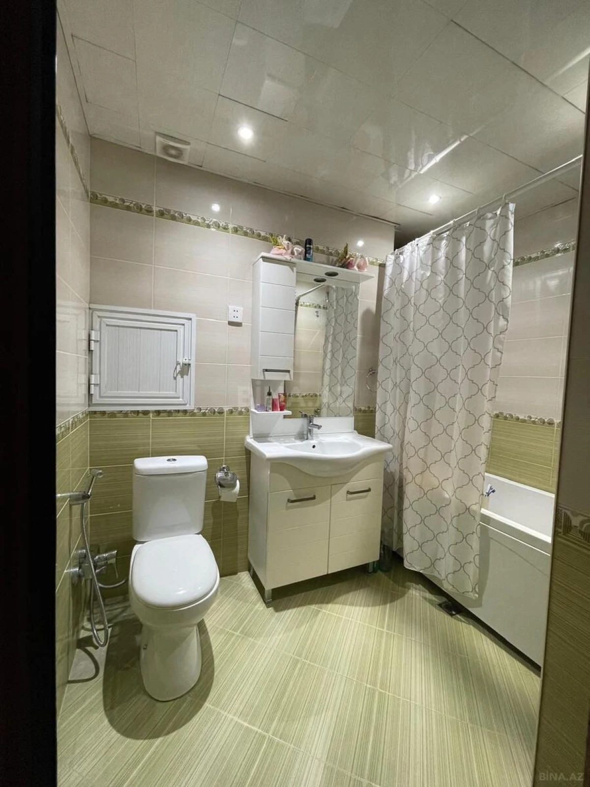 Satılır 2 otaqlı mənzil 69 m²