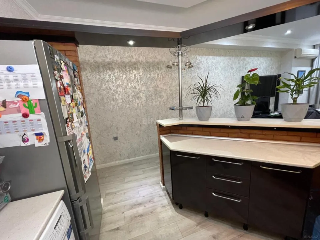 Satılır 2 otaqlı mənzil 69 m²
