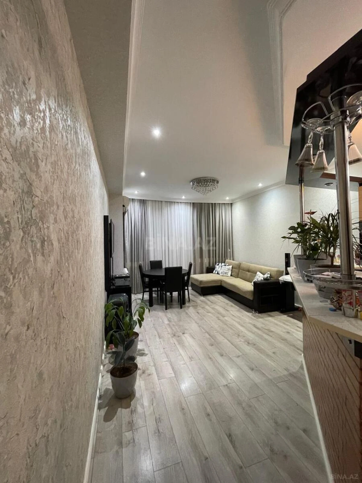Satılır 2 otaqlı mənzil 69 m²