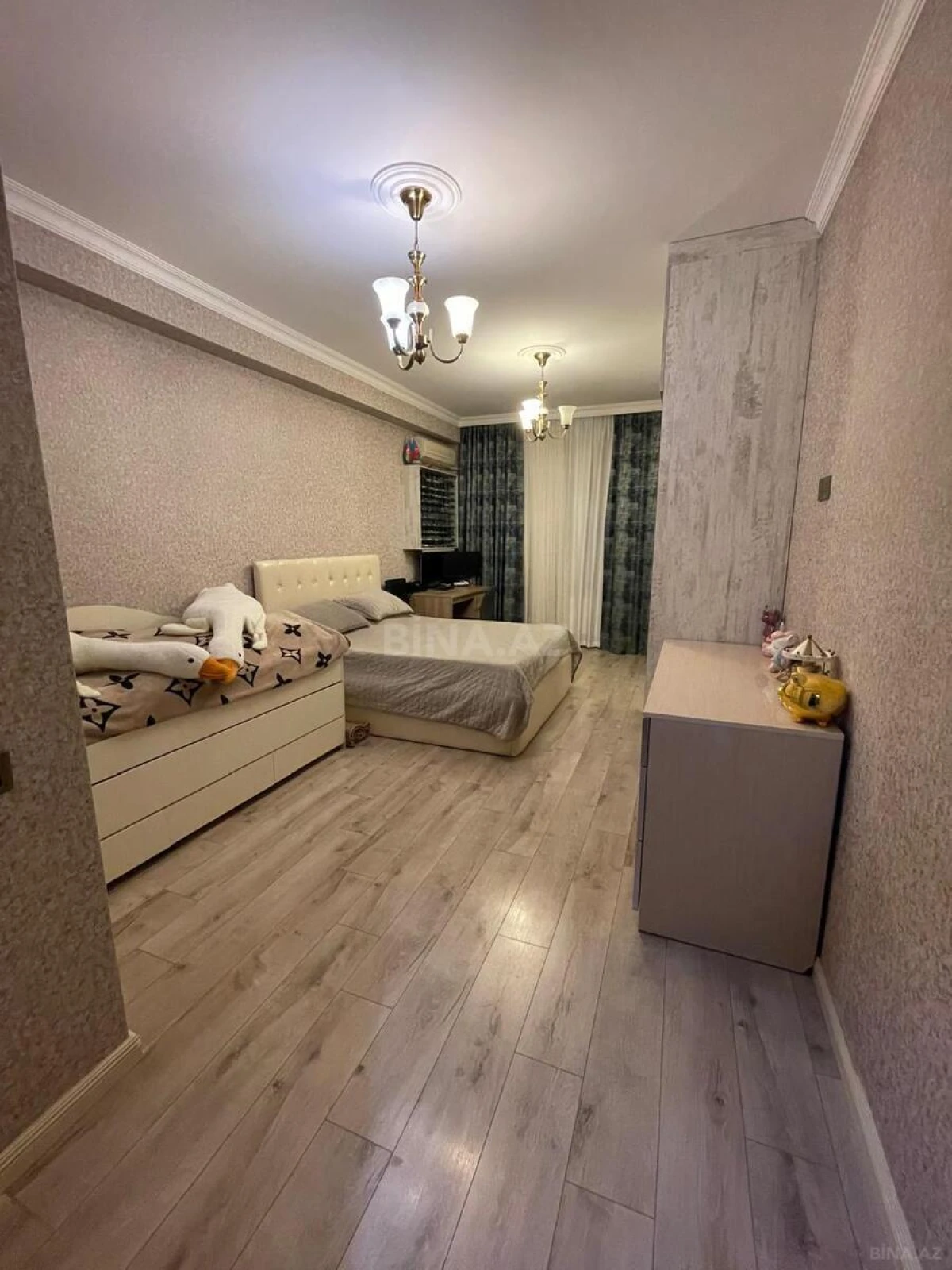 Satılır 2 otaqlı mənzil 69 m²