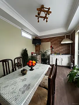 Satılır 6 otaqlı həyət evi 200 m²