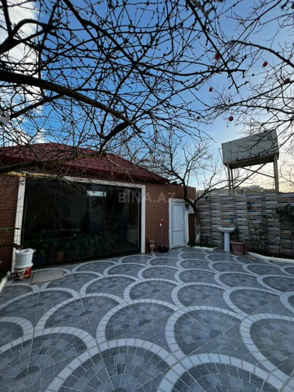 Satılır 6 otaqlı həyət evi 200 m²