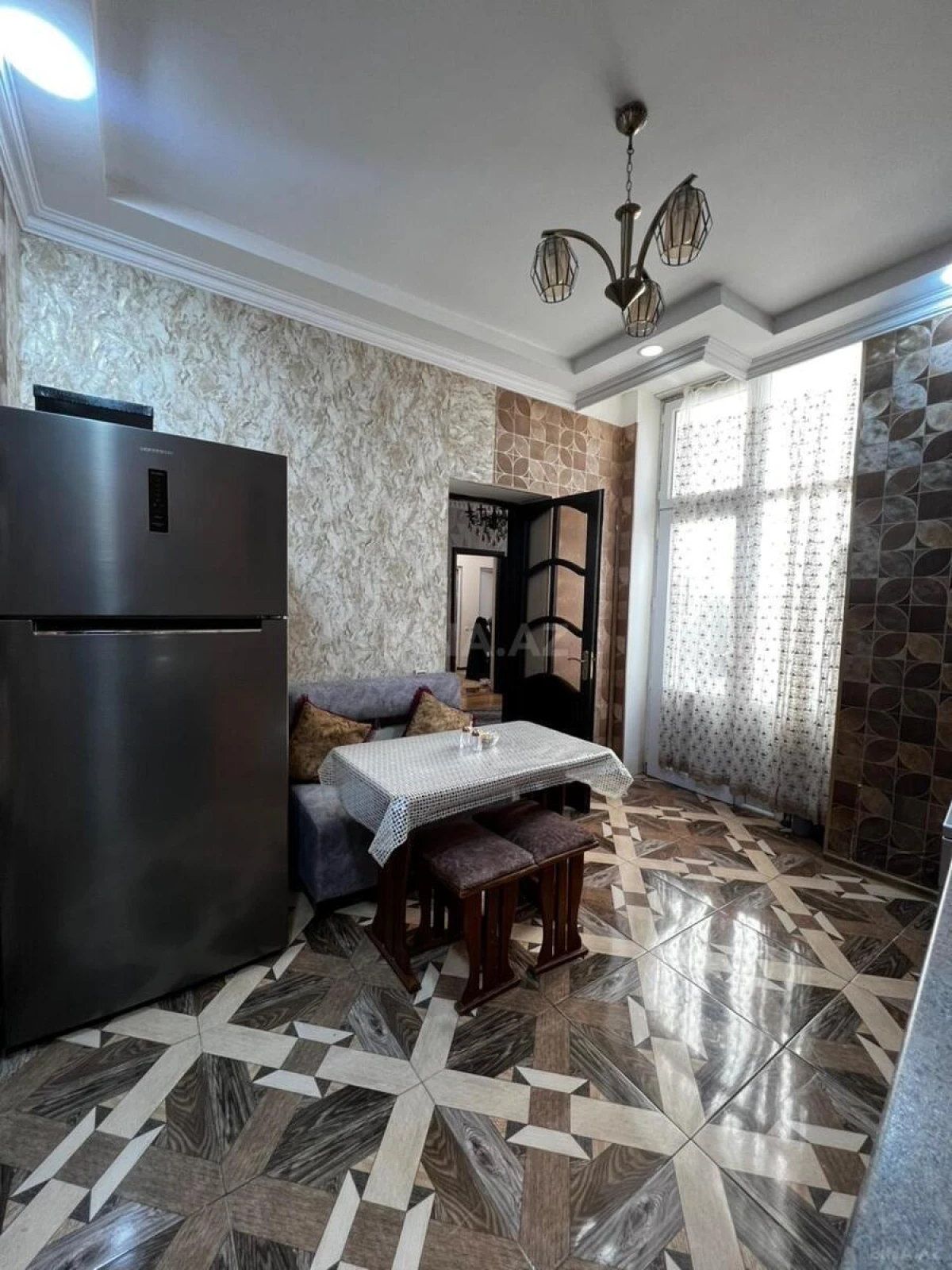 Satılır 6 otaqlı həyət evi 200 m²
