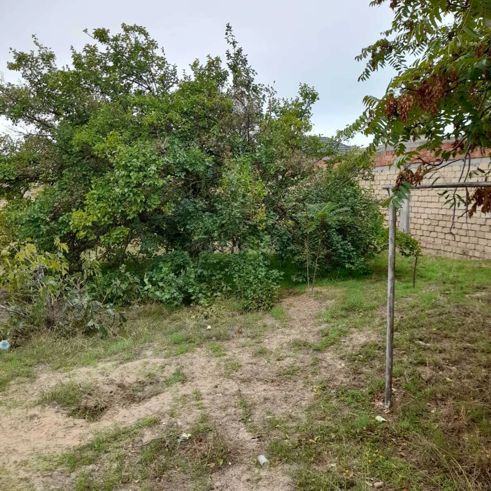 Satılır torpaq sahəsi 12 m²