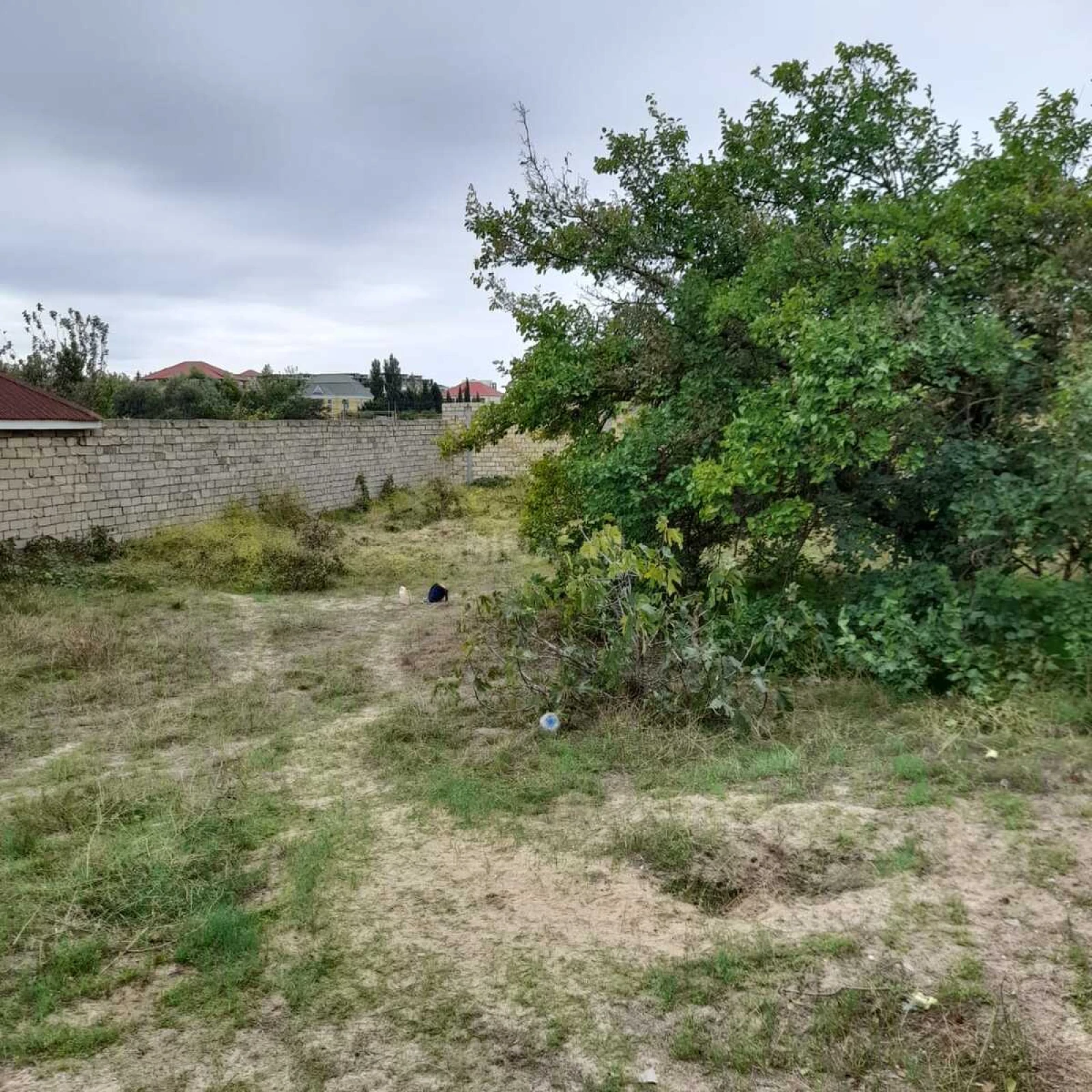 Satılır torpaq sahəsi 12 m²