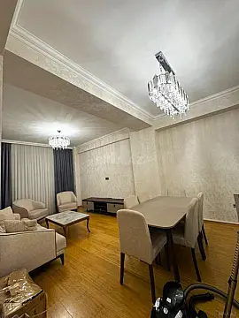 Satılır 2 otaqlı mənzil 80 m²