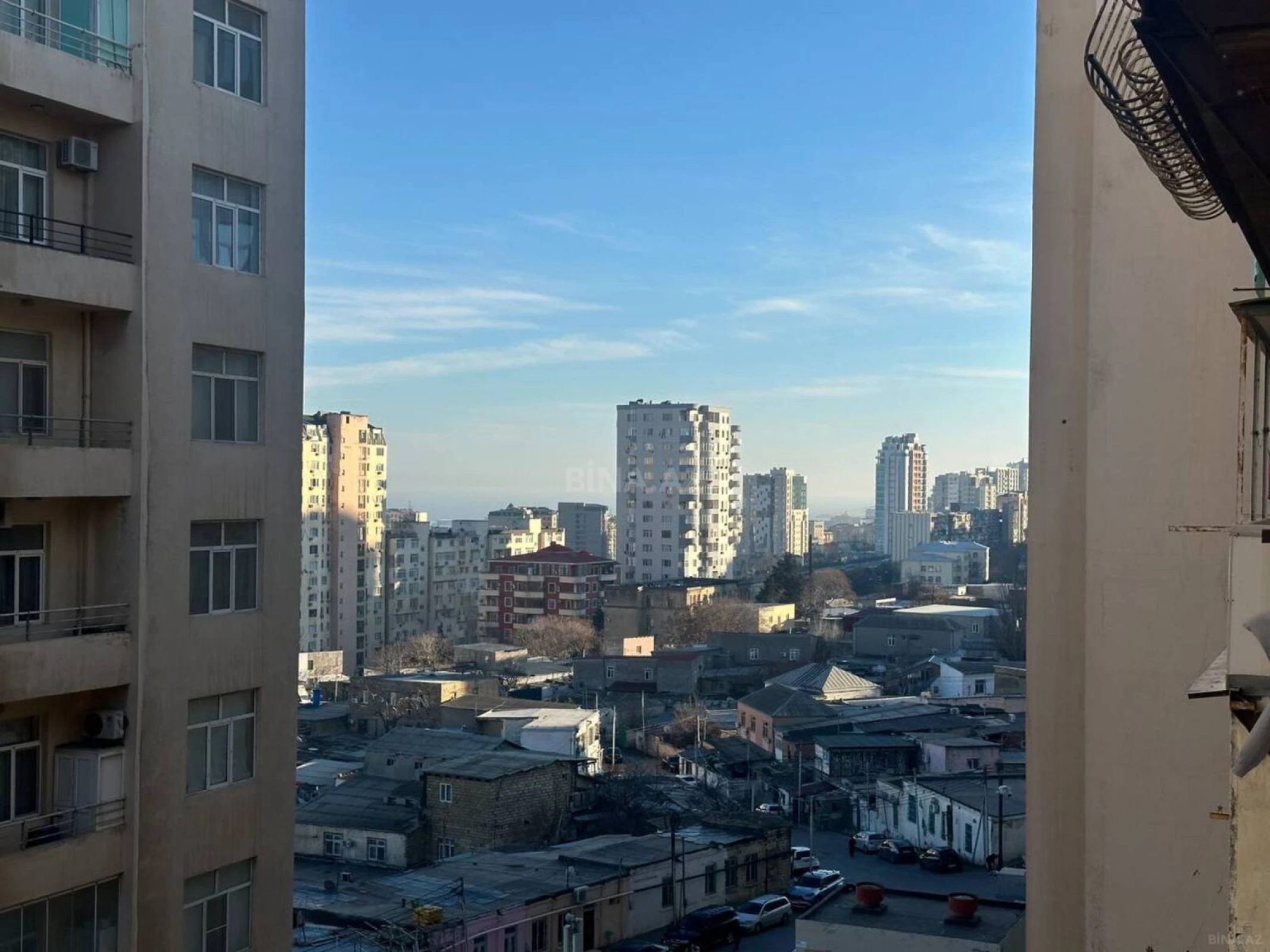 Satılır 4 otaqlı mənzil 105 m²