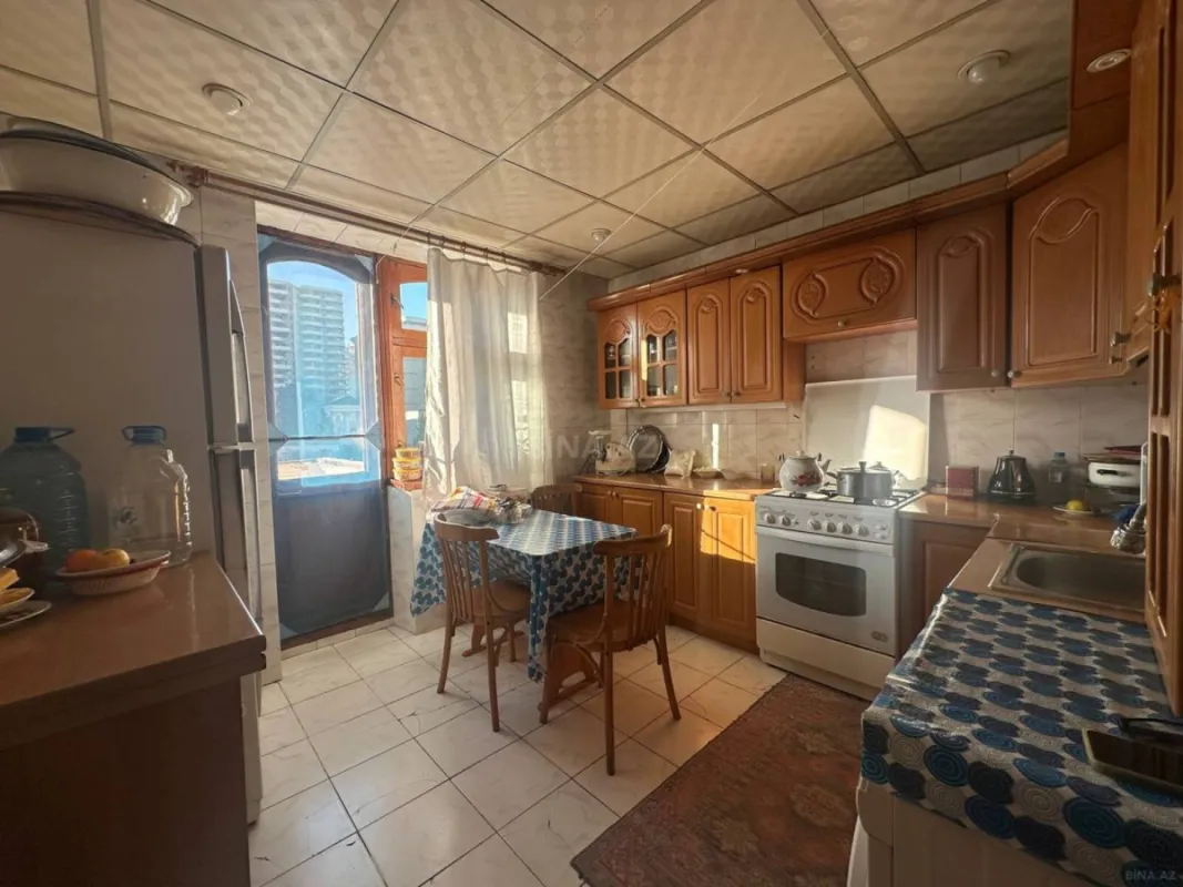 Satılır 4 otaqlı mənzil 105 m²