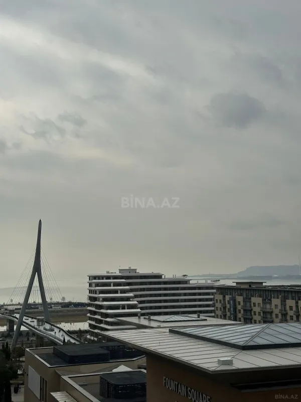 Satılır 5 otaqlı mənzil 206 m²