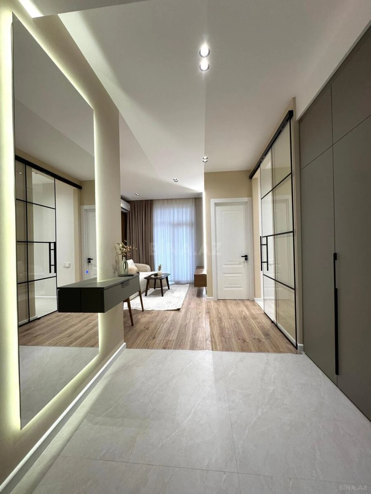 Satılır 2 otaqlı mənzil 52 m²