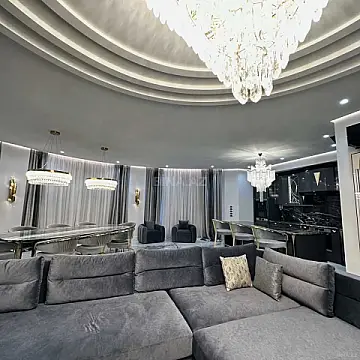 Satılır 5 otaqlı mənzil 213 m²