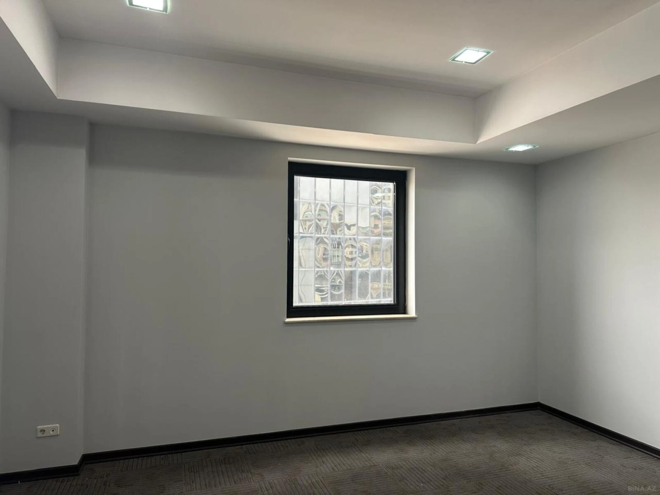 Kirayə verilir 4 otaqlı ofis 146 m²
