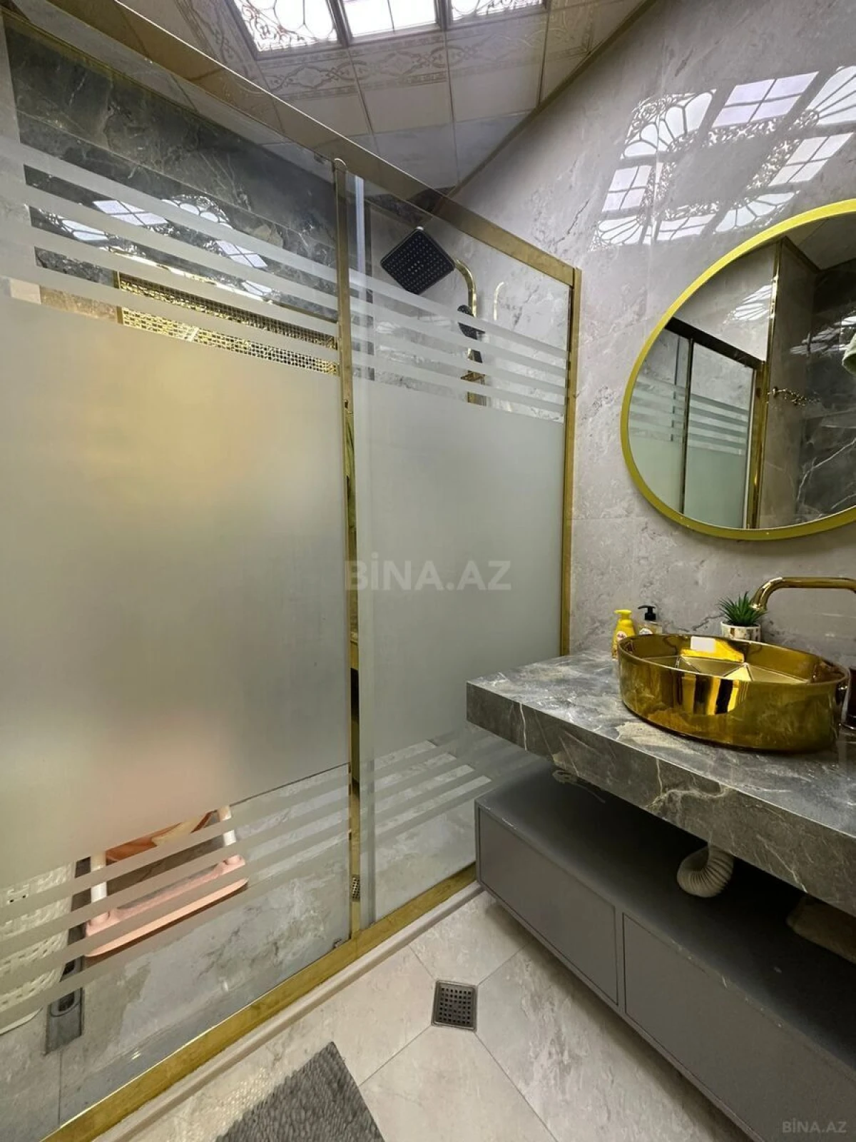 Satılır 2 otaqlı mənzil 95 m²