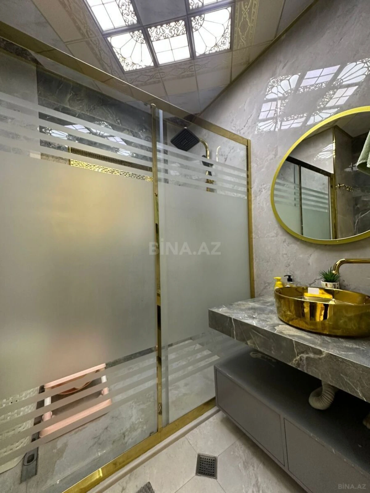 Satılır 2 otaqlı mənzil 95 m²