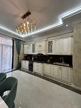 Satılır 2 otaqlı mənzil 95 m²