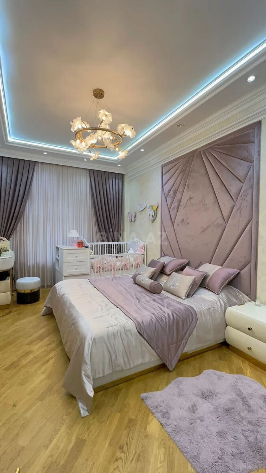 Satılır 2 otaqlı mənzil 95 m²