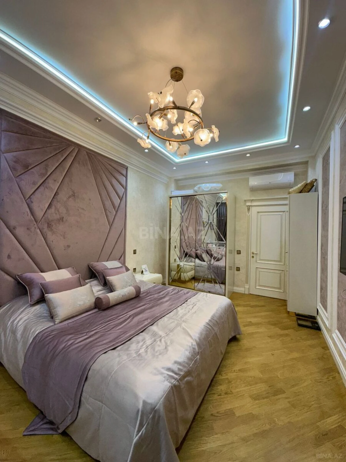 Satılır 2 otaqlı mənzil 95 m²