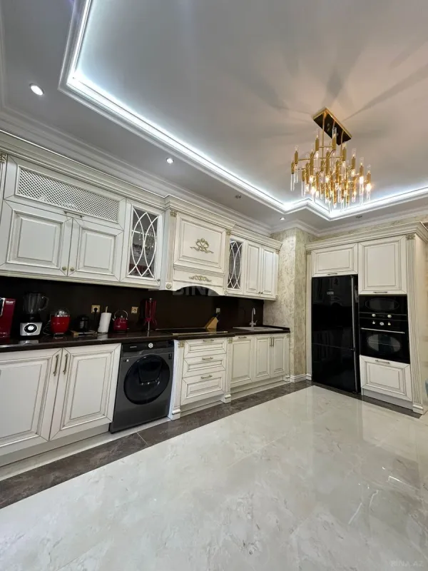 Satılır 2 otaqlı mənzil 95 m²