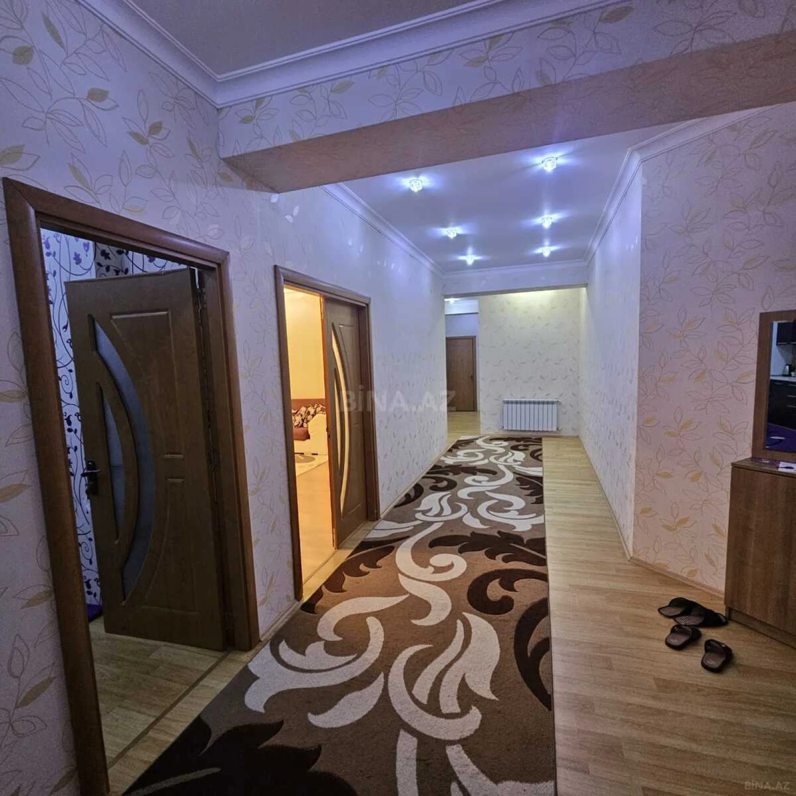 Kirayə verilir 3 otaqlı mənzil 190 m²