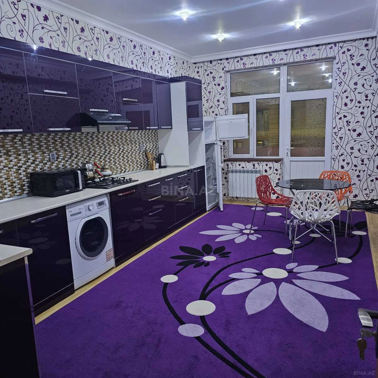 Kirayə verilir 3 otaqlı mənzil 190 m²