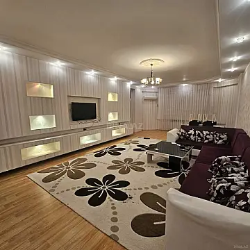 Kirayə verilir 3 otaqlı mənzil 190 m²