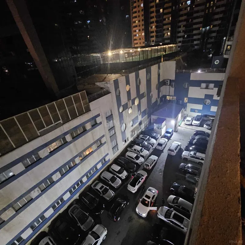 Kirayə verilir 3 otaqlı mənzil 190 m²