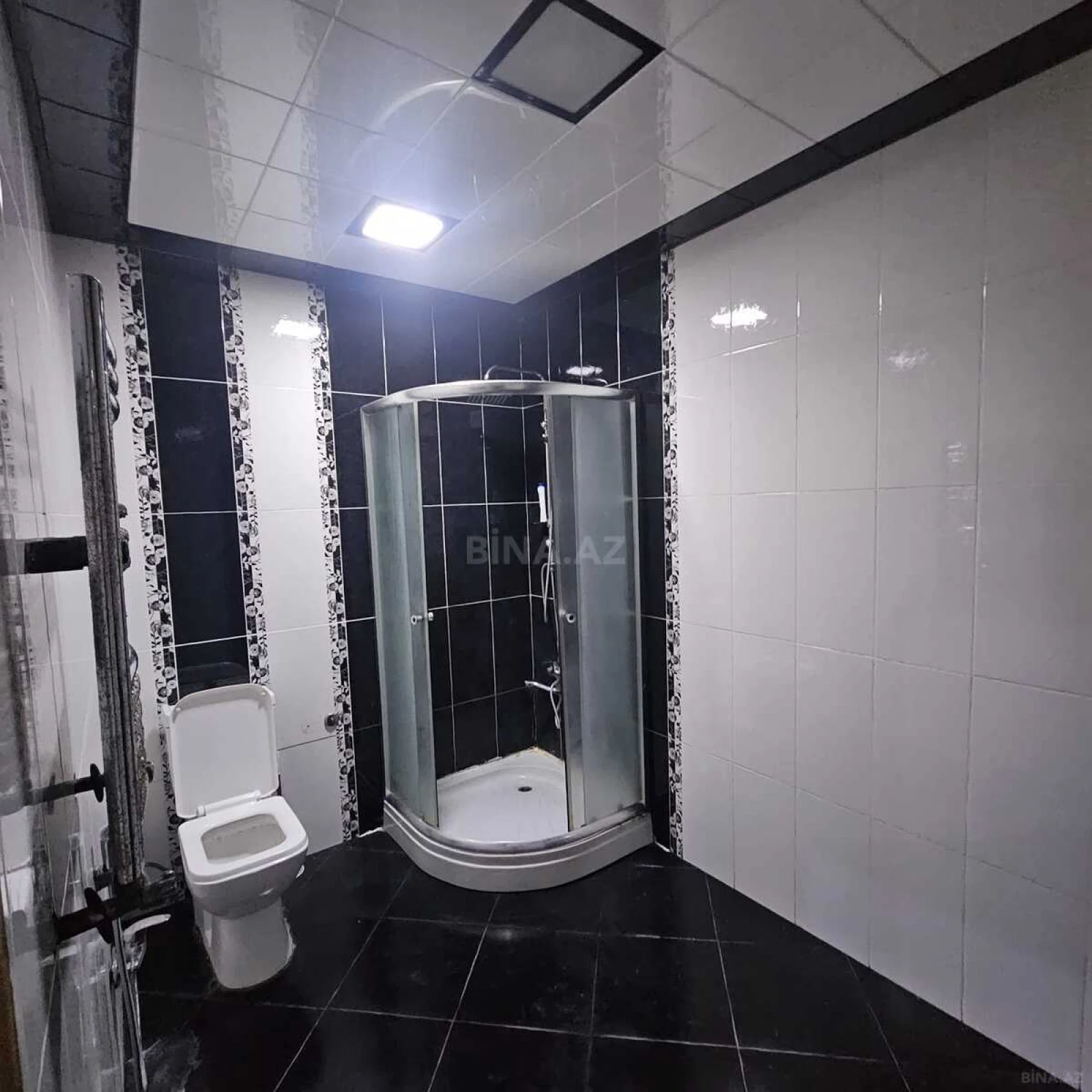 Kirayə verilir 3 otaqlı mənzil 190 m²