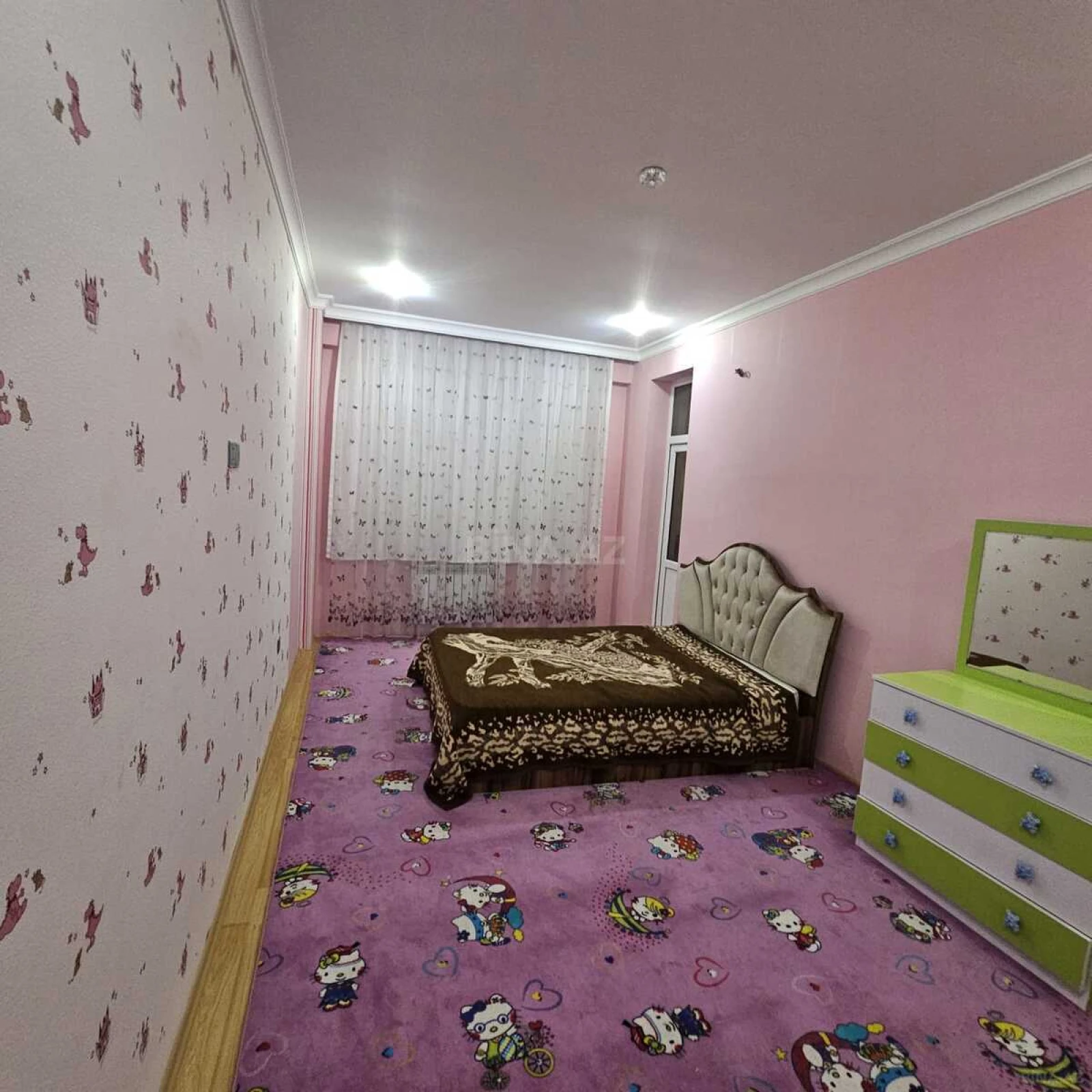 Kirayə verilir 3 otaqlı mənzil 190 m²