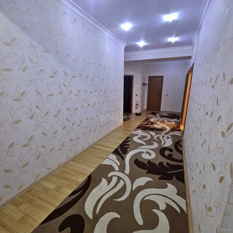 Kirayə verilir 3 otaqlı mənzil 190 m²