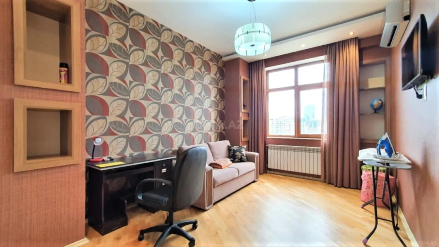 Kirayə verilir 3 otaqlı mənzil 125 m²