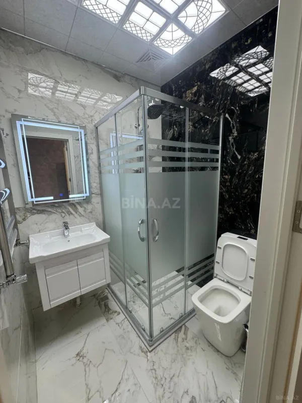 Kirayə verilir 3 otaqlı mənzil 130 m²