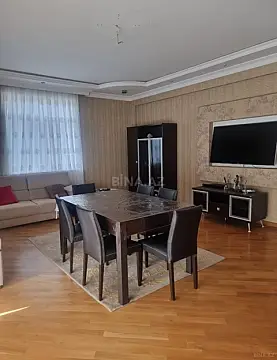 Satılır 4 otaqlı mənzil 179 m²