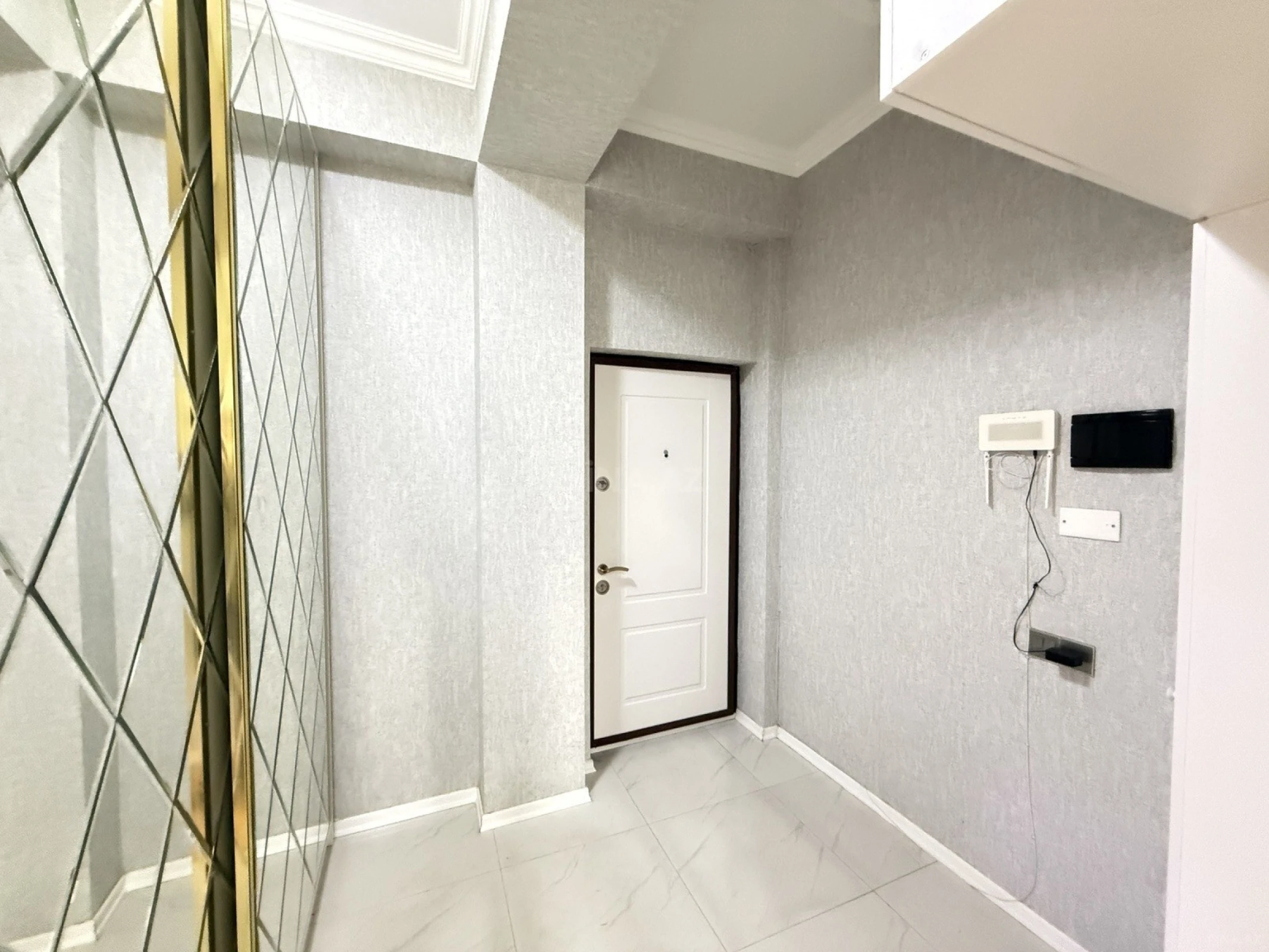 Kirayə verilir 2 otaqlı mənzil 69 m²