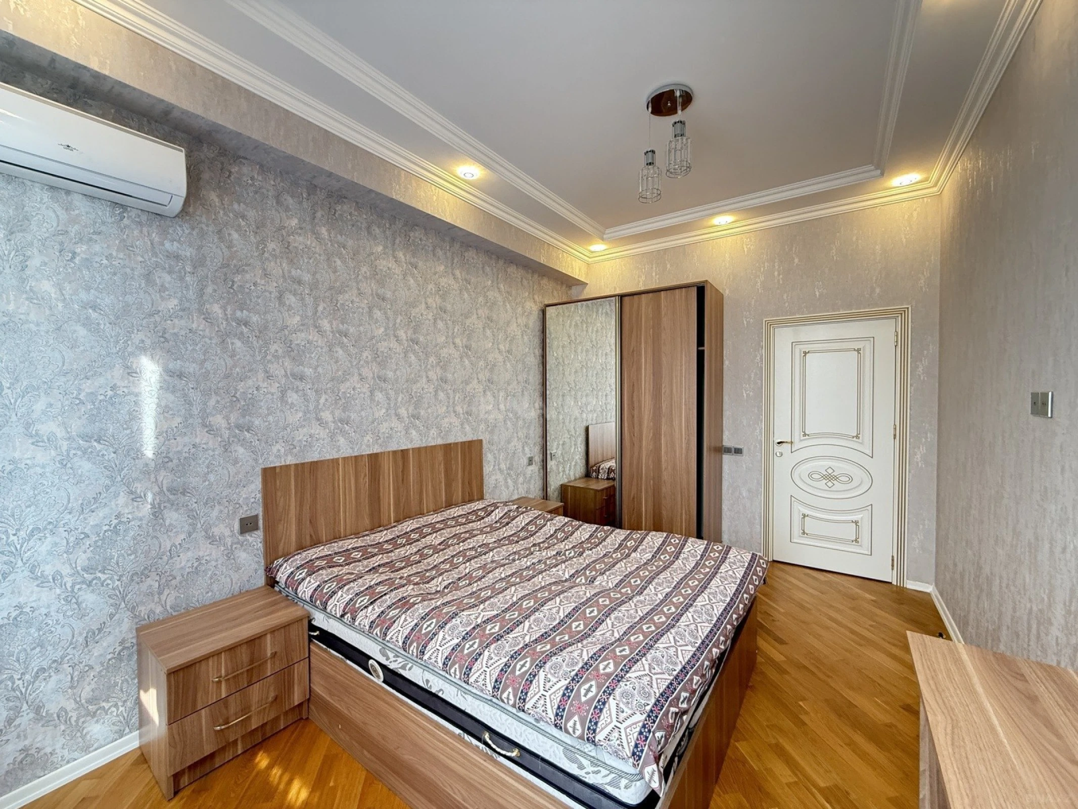 Kirayə verilir 2 otaqlı mənzil 69 m²