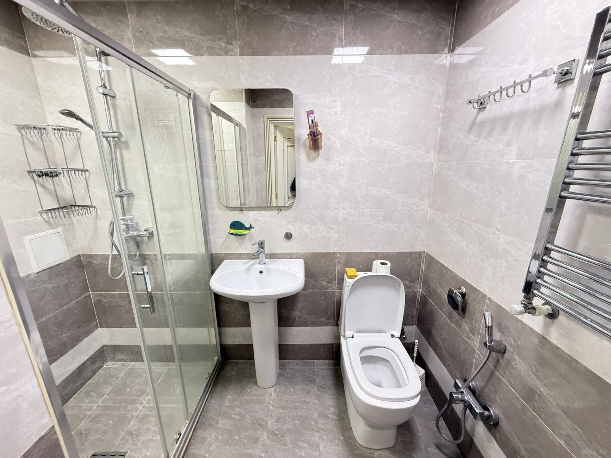Kirayə verilir 2 otaqlı mənzil 69 m²