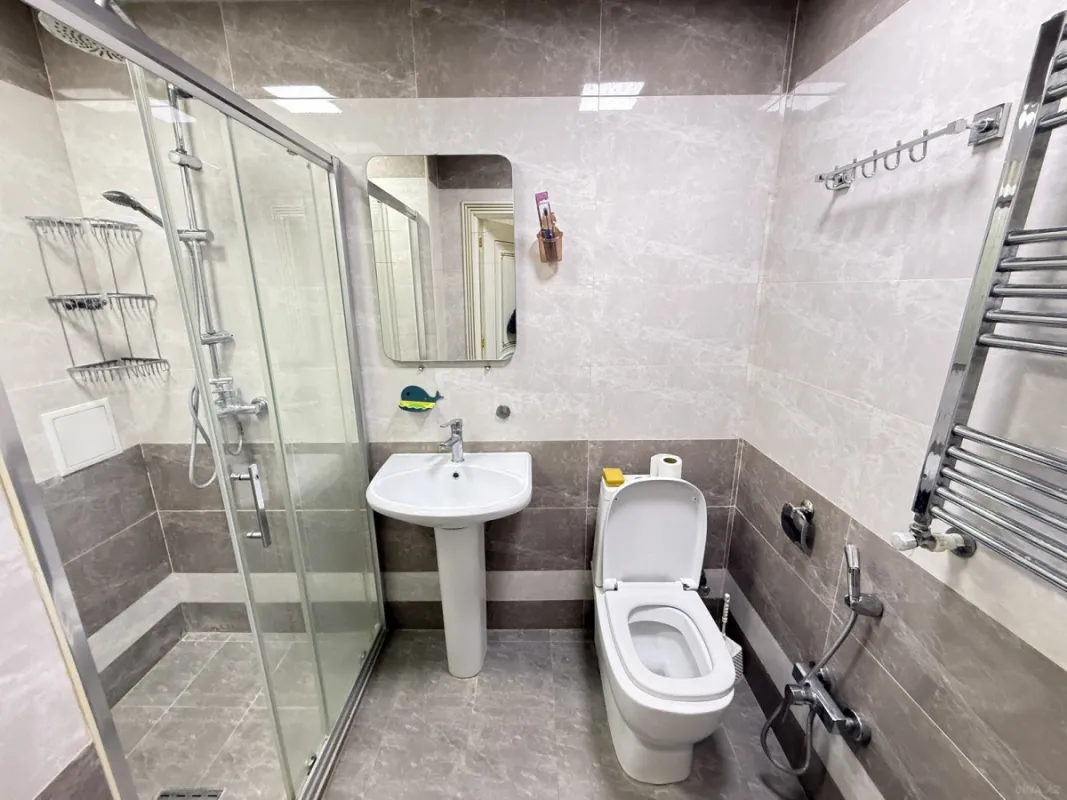 Kirayə verilir 2 otaqlı mənzil 69 m²