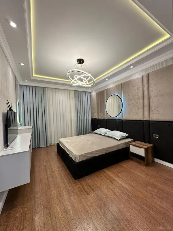 Kirayə verilir 2 otaqlı mənzil 107 m²