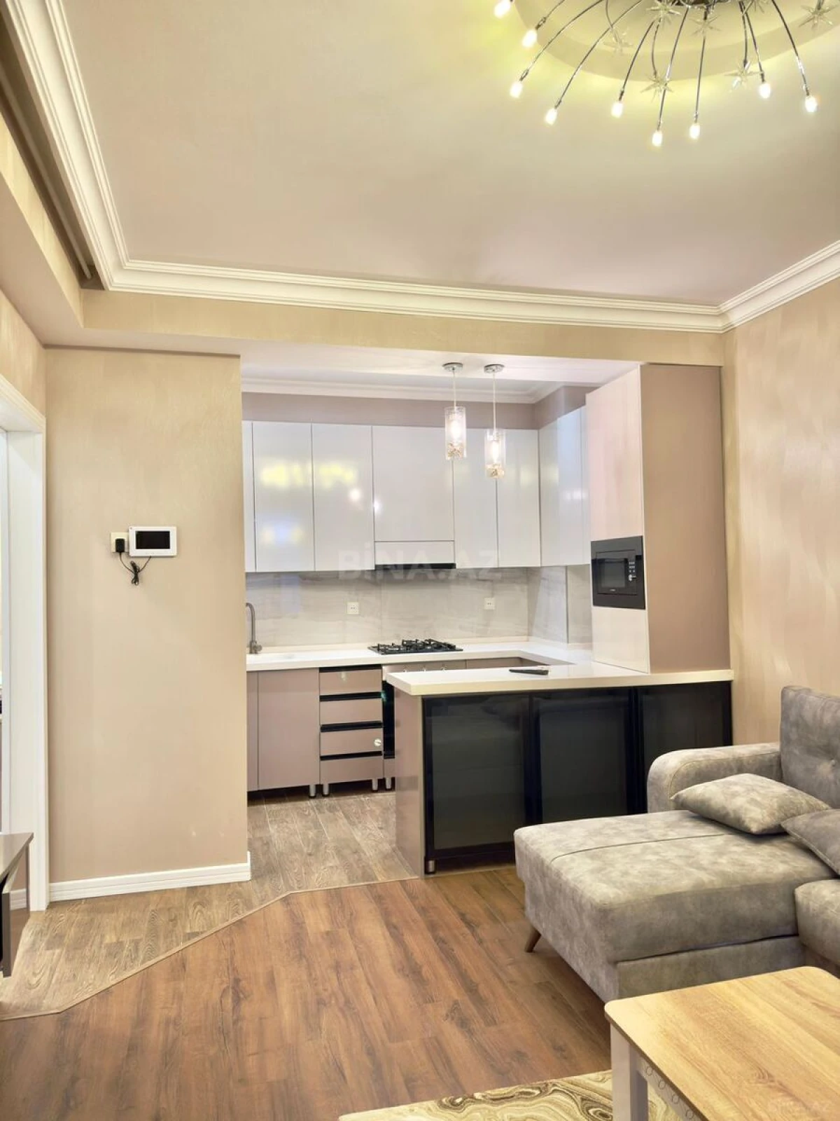 Kirayə verilir 2 otaqlı mənzil 70 m²
