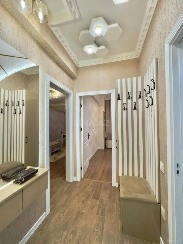 Kirayə verilir 2 otaqlı mənzil 70 m²