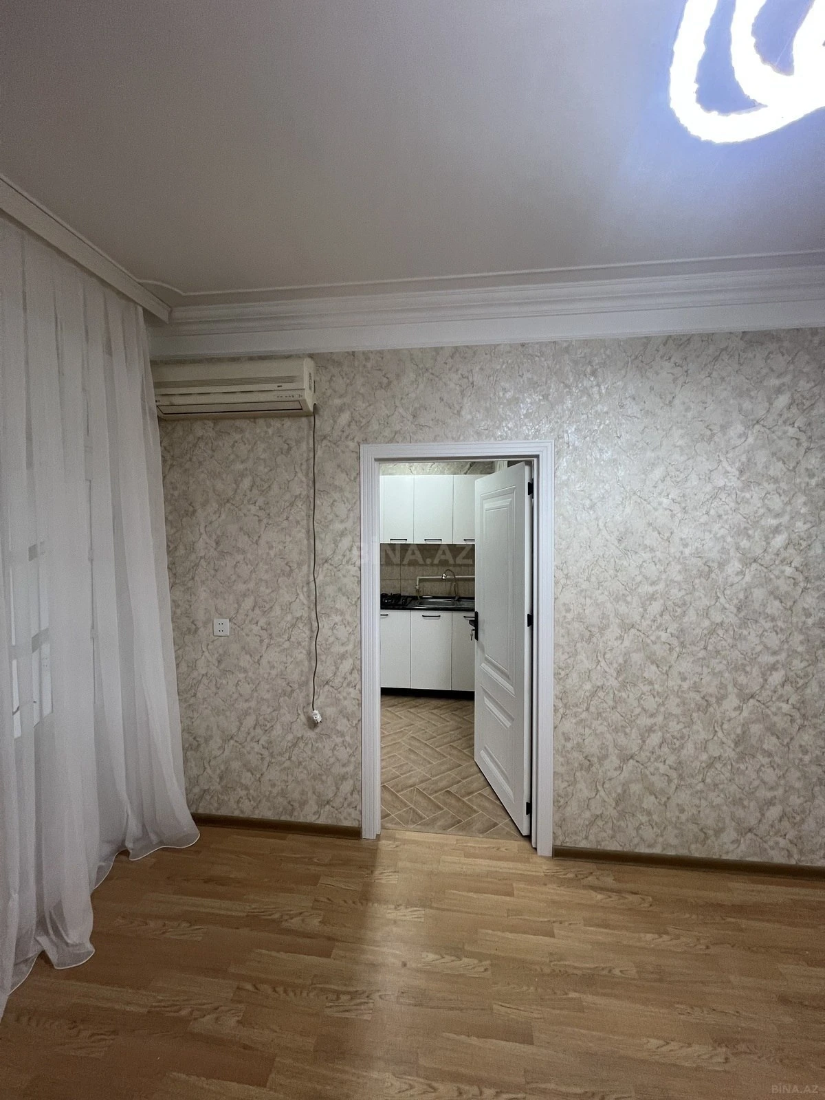 Satılır 2 otaqlı mənzil 55 m²