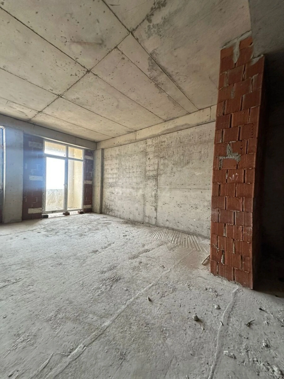 Satılır 3 otaqlı mənzil 115 m²