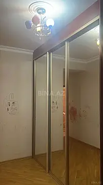 Satılır 4 otaqlı mənzil 124 m²