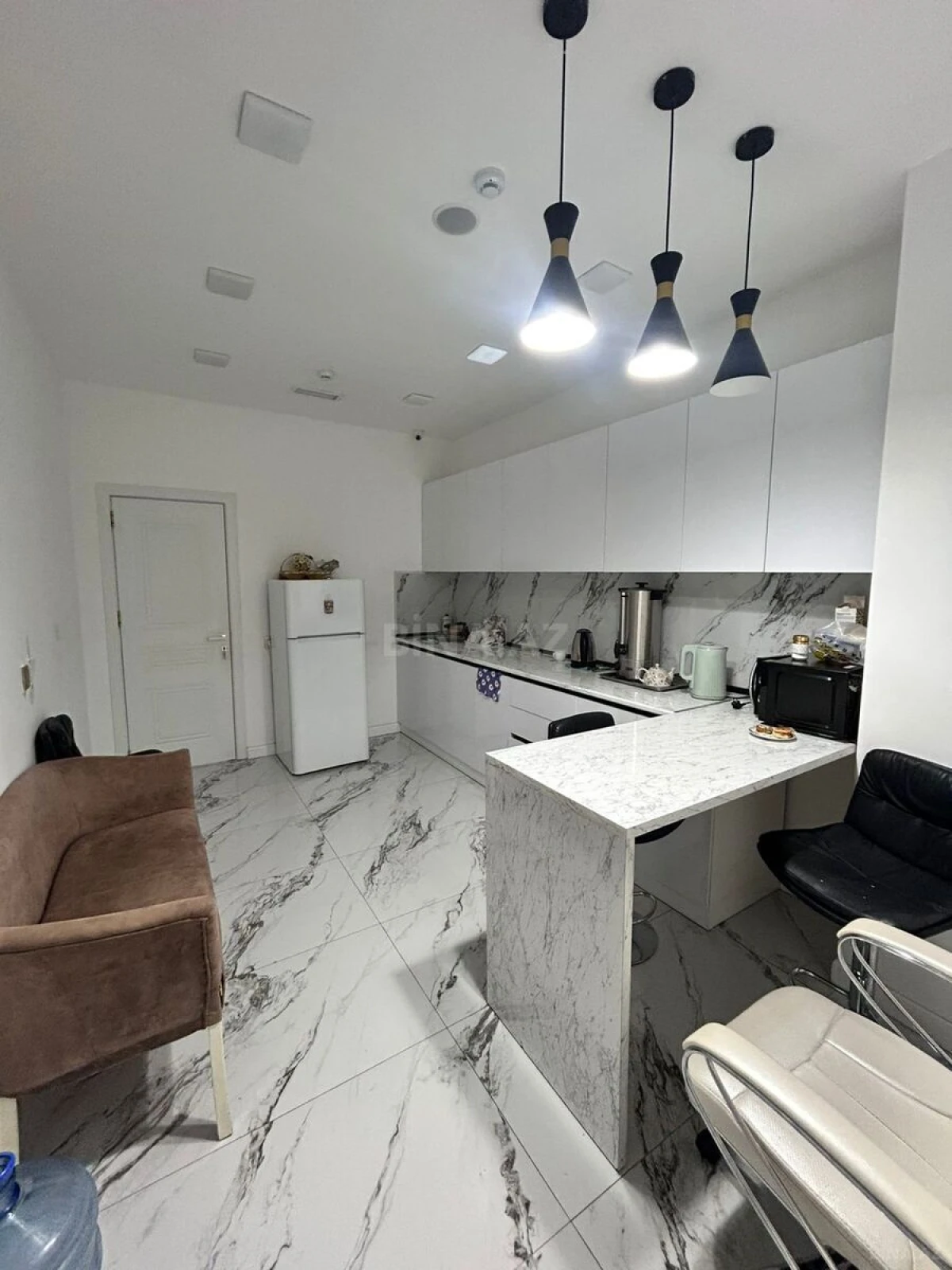 Kirayə verilir obyekt 345 m²