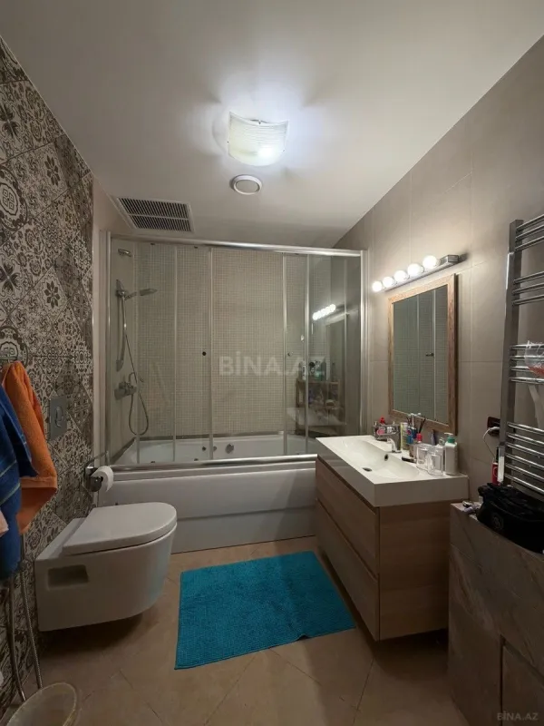 Satılır 5 otaqlı mənzil 250 m²