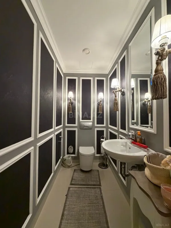 Satılır 5 otaqlı mənzil 250 m²